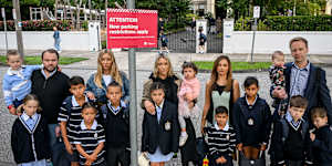 New parking restrictions on Willoby avenue in Glen Iris outside Caulfield Grammar school have not fixed the problem of congestion.