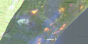 Out-of-control bushfire threatens homes near Port Macquarie