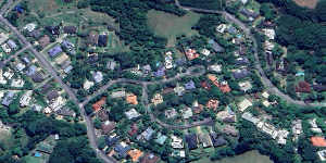 Hottentot Crescent in Mullumbimby.,the road in the centre ending in the loop. “Hottentot” refers to Schotia brachypetala,also known as the Hottentot bean tree,a South African tree that grows on the crescent.