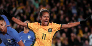 Mary Fowler scores against France – and Matildas fever kicks in.