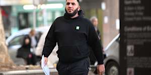 Alleged Alameddine crime network boss Ali Elmoubayed arrives at Parramatta Local Court.