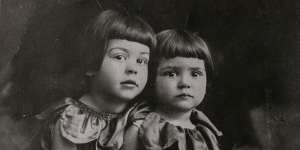 Sonja Cowan (right) with her elder sister,Lotte,in the 1920s.