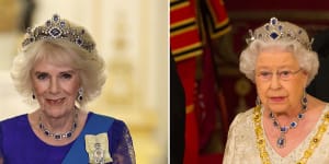 Queen Camilla wearing the sapphire tiara,necklace and earrings at a Buckingham Palace state banquet for South African President Cyril Ramaphosa. The tiara was last worn by Queen Elizabeth in public at a state banquet for Colombian President Juan Manuel Santos in 2016.