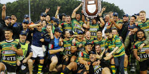 Gordon players with the Shute Shield after their 28-8 victory over Eastwood in 2020.