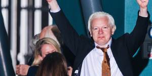 Julian Assange freed as it happened:WikiLeaks founder returns to Australia for first time in 14 years