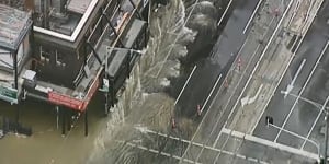 Afternoon traffic chaos expected as burst water main sends water gushing down CBD street