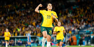 Score some of your own goals by dressing up as Australia’s hero,Sam Kerr,this Halloween.