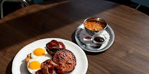 The British caff-style big breakfast with a round of smoked sausage.