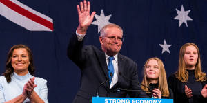 Scott Morrison,flanked by ‘Jen-and-the-girls’,concedes defeat on election night in May 2022.
