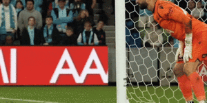 Paul Izzo rescued Melbourne Victory in the penalty shootout against Melbourne City.