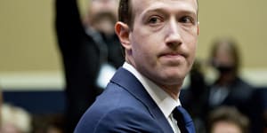 Mark Zuckerberg,chief executive officer and founder of Facebook,holds too much power,Facebook co-founder Chris Hughes said.
