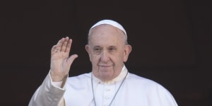 In midst of cardinal scandal,Pope Francis seeks to reassure money inspectors