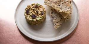 Tofu tartare with rice crackers.