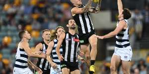 De Goey,Mihocek,Greenwood re-sign with Magpies