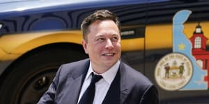 Tesla has made Elon Musk the world’s richest person. But it is his exploration company Space X that could change the world’s internet coveage.