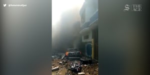 Footage moments after plane crashes in Karachi