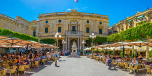 Alfresco eateries in Malta’s capital,Valletta.
