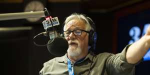 Mitchell has spent more than 30 years behind the microphone with 3AW. 