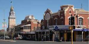 'Enough is enough':Kalgoorlie's hard-drinking desert visitors not welcome