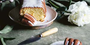 Weekday lemon cake.