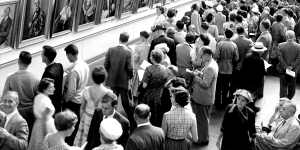 Archibald Prize entries are viewed by the public at the Art Gallery of NSW on January 20,1957.