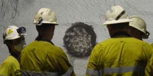 Tunnel workers are exposed to high levels of crystalline silica.