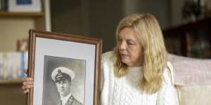 Kaye Farnsworth lost her grandfather Jack Agar in the sinking of HMAS Sydney. 
