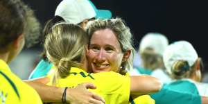 Beth Mooney was instrumental in keeping Australia’s winning streak alive.