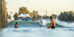 The Surf Ranch in California,owned by 11-time world champion surfer Kelly Slater. With its 700-metre-long pool,one wave ride can last 55 seconds.
