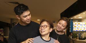 Owner/chef Helen Hung with Stanley Ho and Eva Ho.