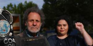 Benny Zable and Tarneen Onus Browne,represented by the Human Rights Law Centre,are filing a legal and constitutional challenge to police search powers in the Federal Court.