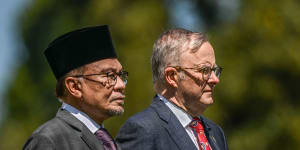Prime Minister Anthony Albanese and Malaysian Prime Minister Anwar Ibrahim at a welcoming ceremony at Government House in Melbourne on Monday.