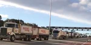 Sydney truck convoy to protest restrictions on construction work. 