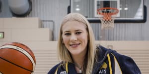 Retirement,pain-killers and being a mum:Lauren Jackson opens up