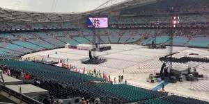 Lightning strike forces stadium floor to be cleared at Taylor Swift show