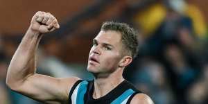 Magpies join chase for Port Adelaide’s Houston