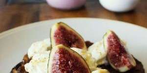 The ricotta,fig and honey sippet.