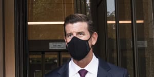 Roberts-Smith’s lawyer suggests alleged threat to shoot soldier was warning about Taliban