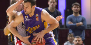 Let me play,Bogut tells NBL referees