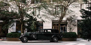 An exquisite 1935 Rolls-Royce Phantom II Sedanca De-Ville occupies pride of place among the hotel’s collection.