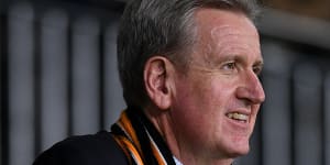 Not Racing Australia's role to referee:O'Farrell