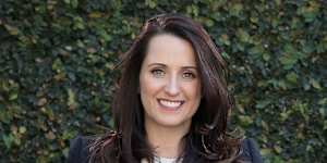 Belinda Dyer noticed Fridays were already a slow day,so decided to cut them from the workweek entirely.