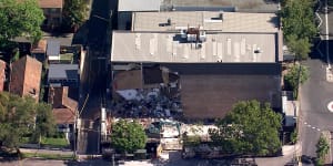 Workers evacuated before part of building collapses in Crows Nest