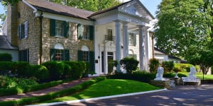 Elvis'home:Graceland.