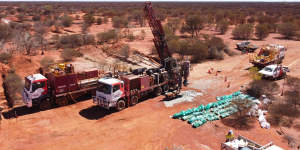 An RC rig has started drilling at Strickland Metals’ Yandal project,with a second diamond rig also arriving on site.