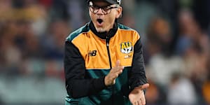 Les Kiss will take over from Joe Schmidt as Wallabies coach.