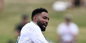 Dane Piedt grabbed eight wickets in his Test debut for an undermanned South Africa against New Zealand.