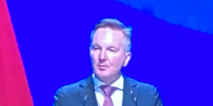 Climate Change&Energy Minister Chris Bowen delivers Australia’s national statement to the plenary of the COP27 climate summit in Sharm el-Sheikh,Egypt.