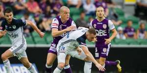 Upbeat Kenny Lowe not giving up on Perth Glory hopes