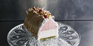 Piccolina's gelato cakes,like the Meringue Monster,are made to look like works of art. 